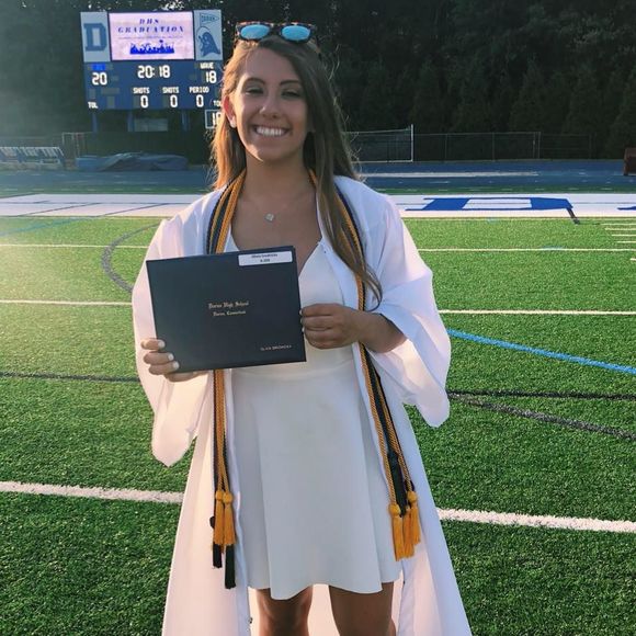 Meet your Posher, Olivia - Picture 1 of 1